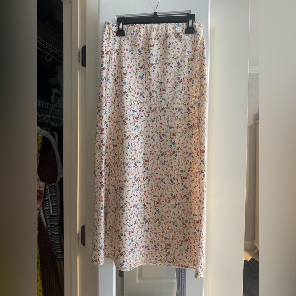 mi ami floral satin midi skirt size s